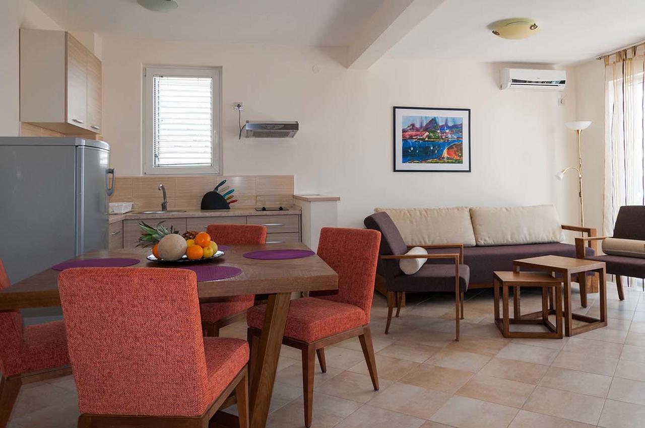 Apartments Lila Aurea Petrovac Eksteriør billede